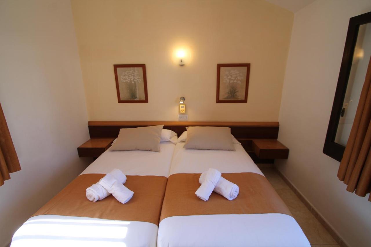 Apartaments Talayot Cala'N Blanes  Luaran gambar